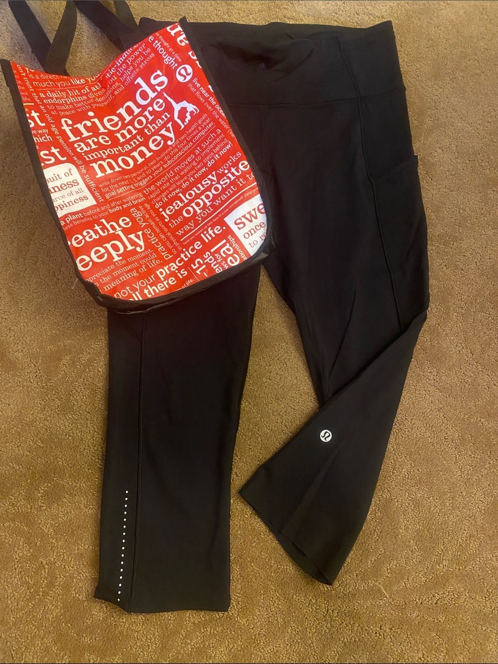 Lululemon Women’s Leggings Crop activewear exercise size 6 Bag Included